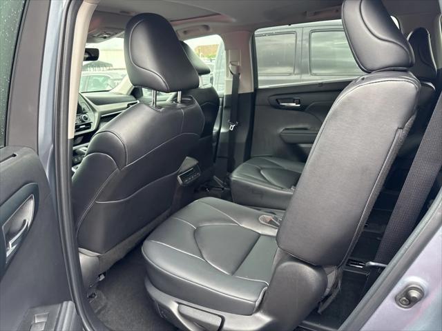 used 2023 Toyota Highlander car, priced at $38,988