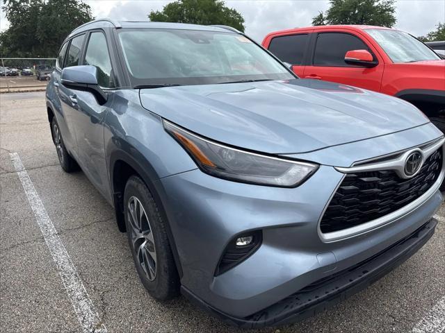 used 2023 Toyota Highlander car, priced at $38,988
