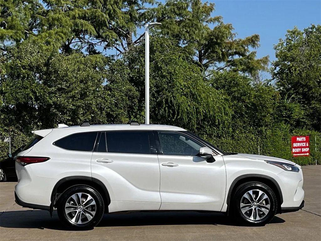 used 2020 Toyota Highlander car, priced at $28,998