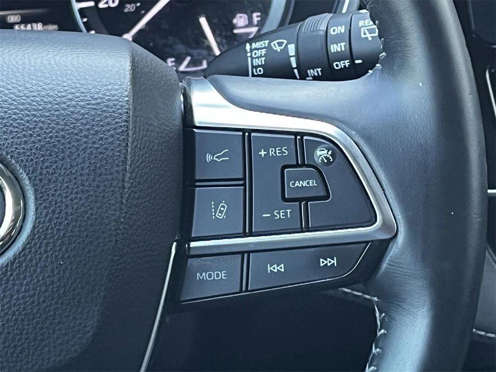 used 2020 Toyota Highlander car, priced at $28,998