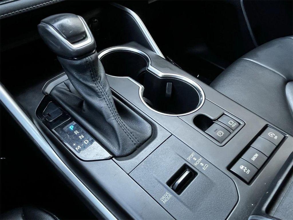 used 2020 Toyota Highlander car, priced at $28,998