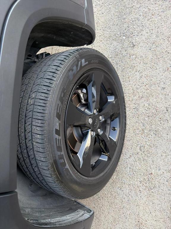 used 2024 Jeep Grand Cherokee L car