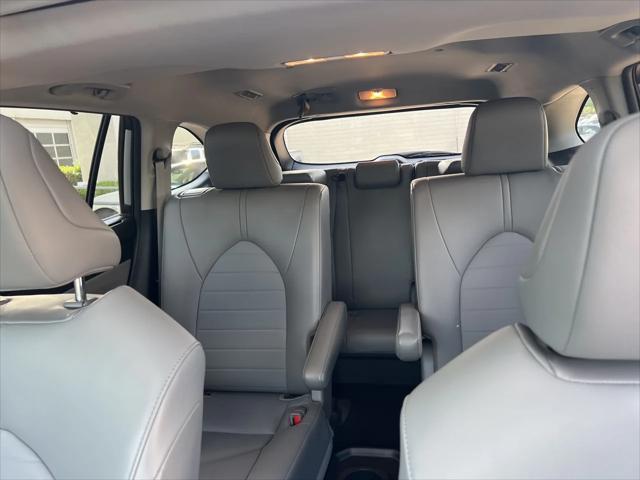 used 2023 Toyota Highlander car