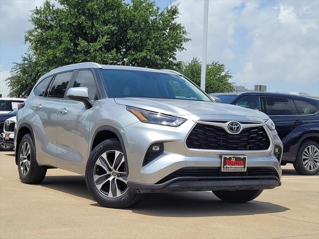 used 2023 Toyota Highlander car, priced at $37,847
