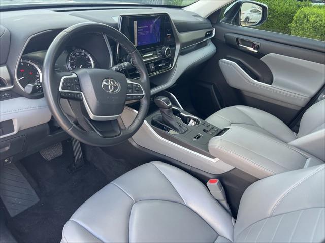 used 2023 Toyota Highlander car