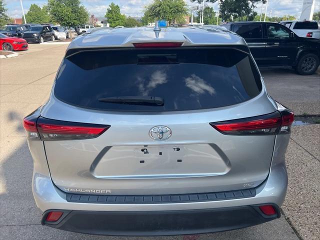 used 2023 Toyota Highlander car