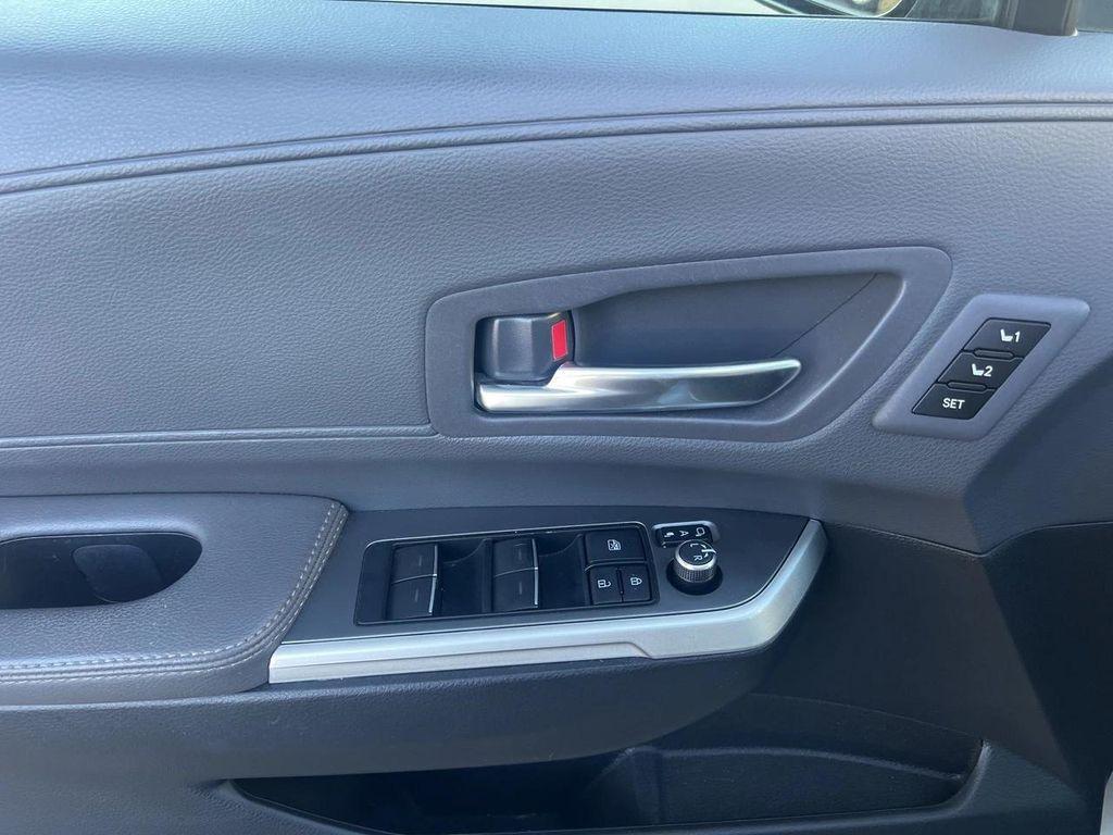 used 2023 Toyota Sienna car, priced at $40,998