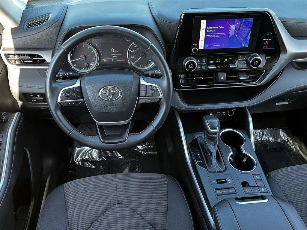 used 2024 Toyota Highlander car, priced at $34,480