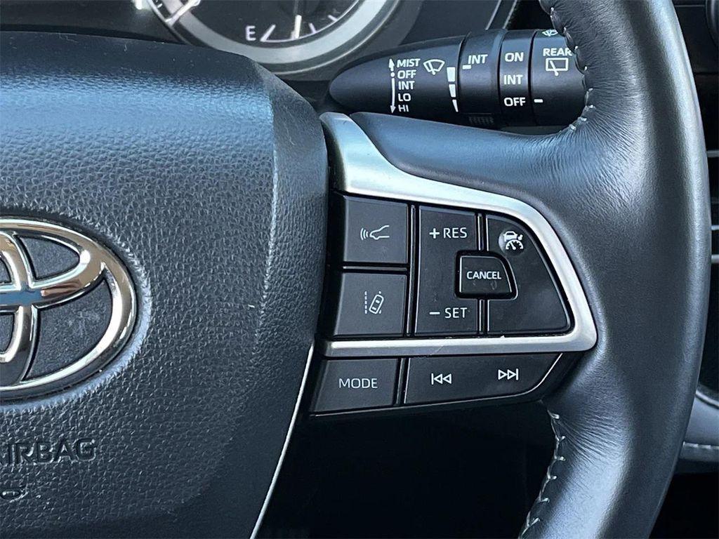 used 2024 Toyota Highlander car, priced at $34,480