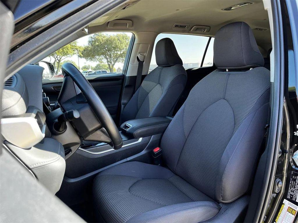 used 2024 Toyota Highlander car, priced at $34,480