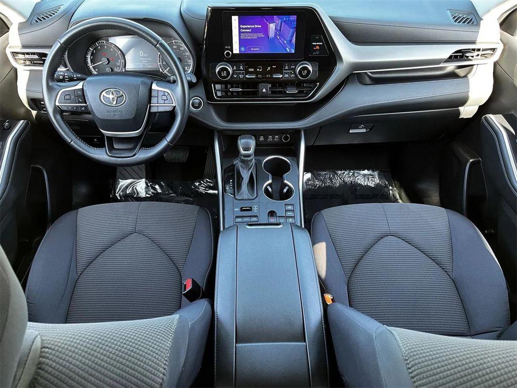 used 2024 Toyota Highlander car, priced at $34,480
