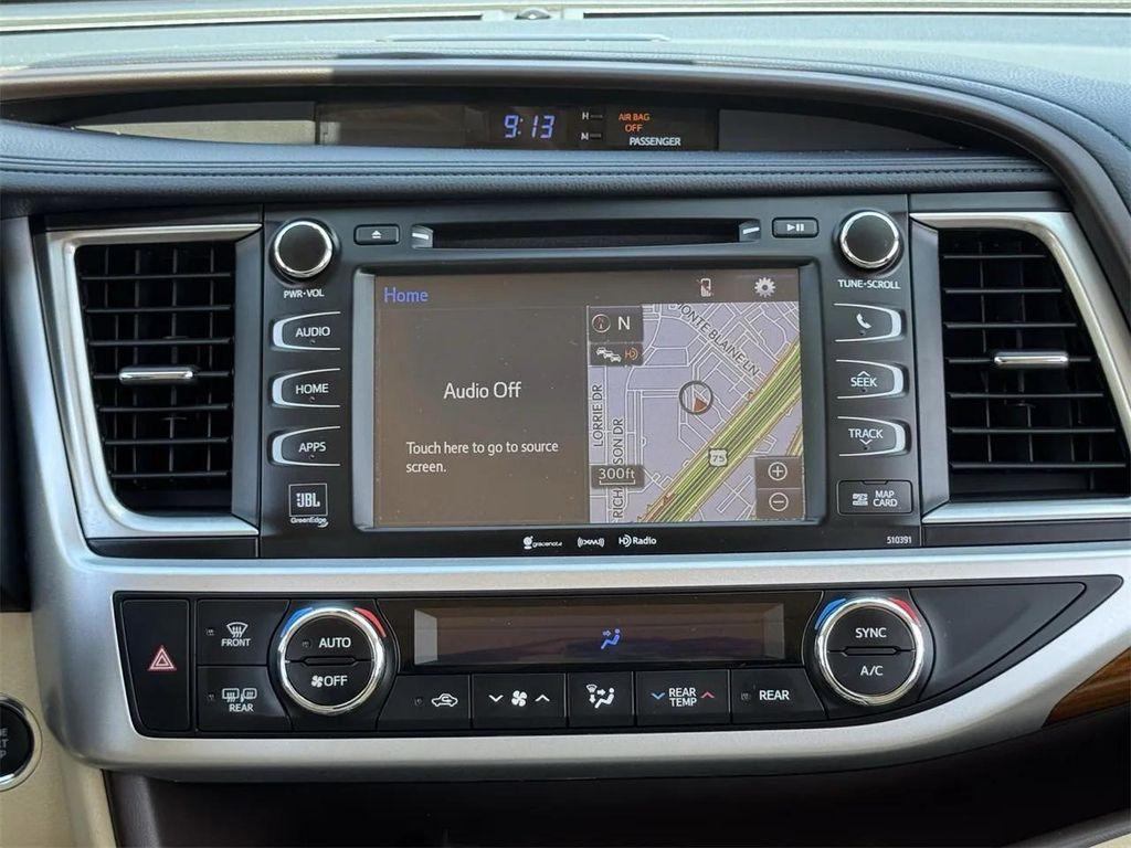 used 2019 Toyota Highlander car, priced at $29,787