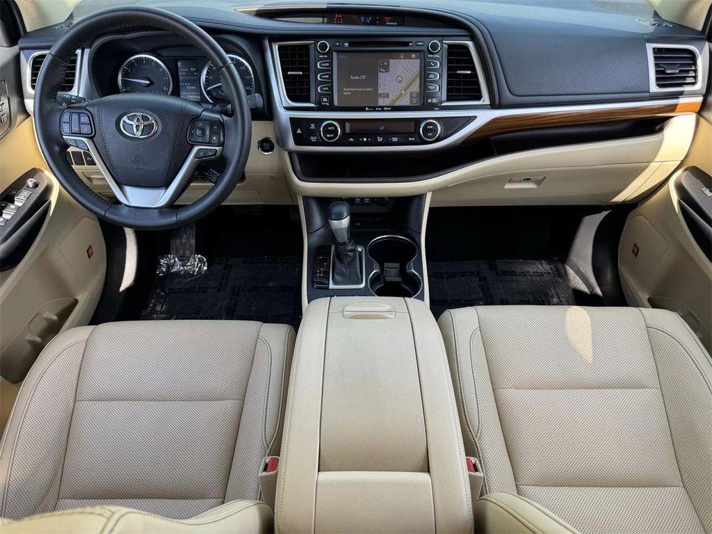 used 2019 Toyota Highlander car, priced at $29,787