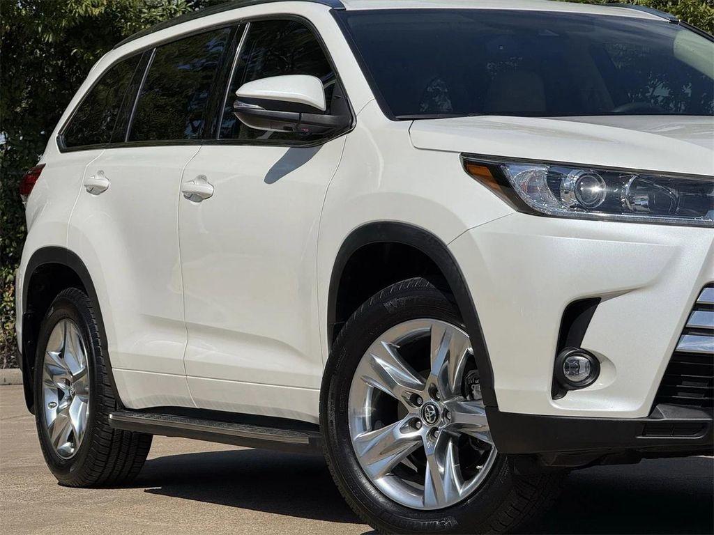 used 2019 Toyota Highlander car, priced at $29,787