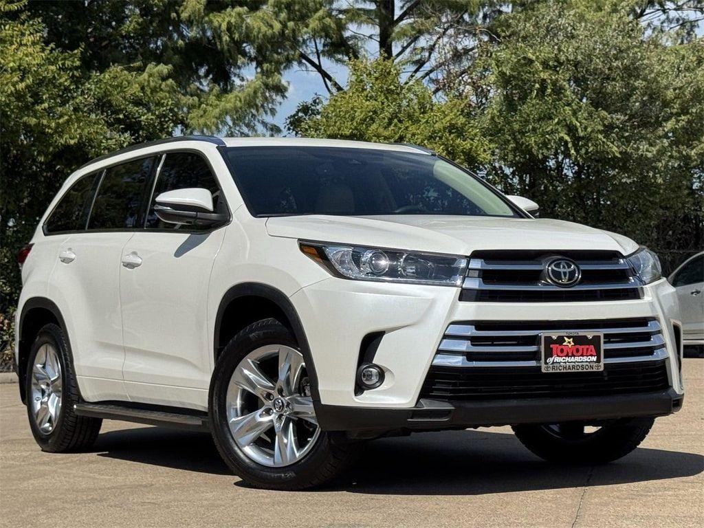 used 2019 Toyota Highlander car, priced at $29,787