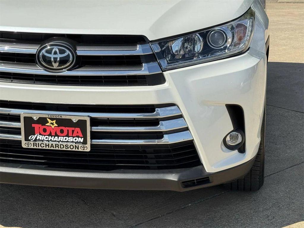 used 2019 Toyota Highlander car, priced at $29,787