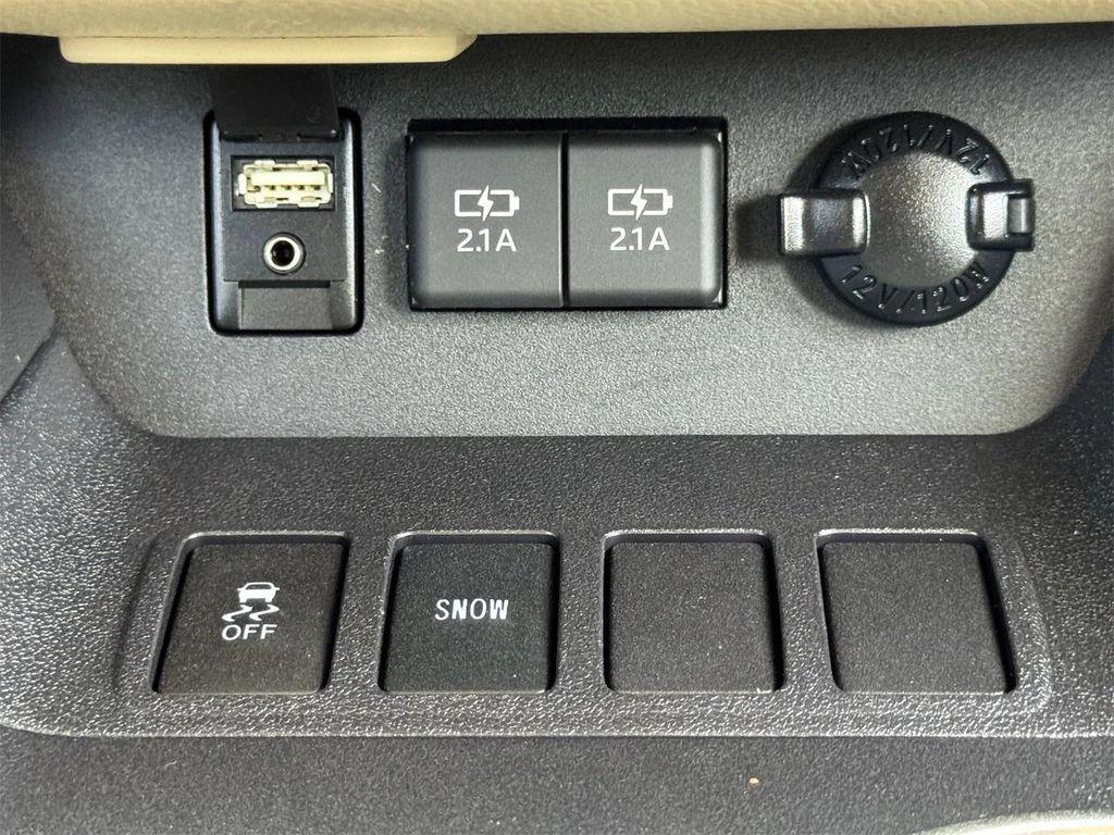 used 2019 Toyota Highlander car, priced at $29,787