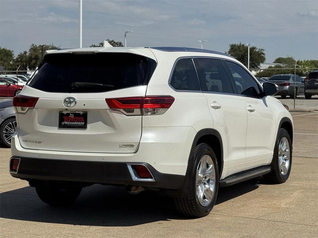 used 2019 Toyota Highlander car, priced at $29,787