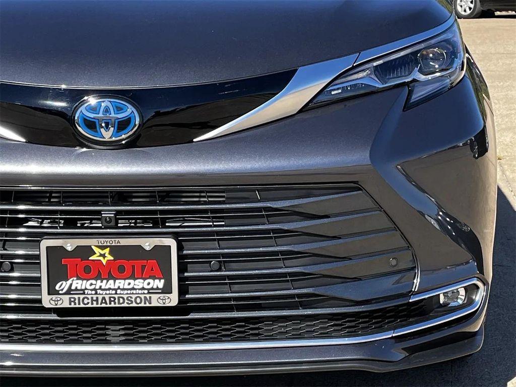 used 2025 Toyota Sienna car, priced at $59,995