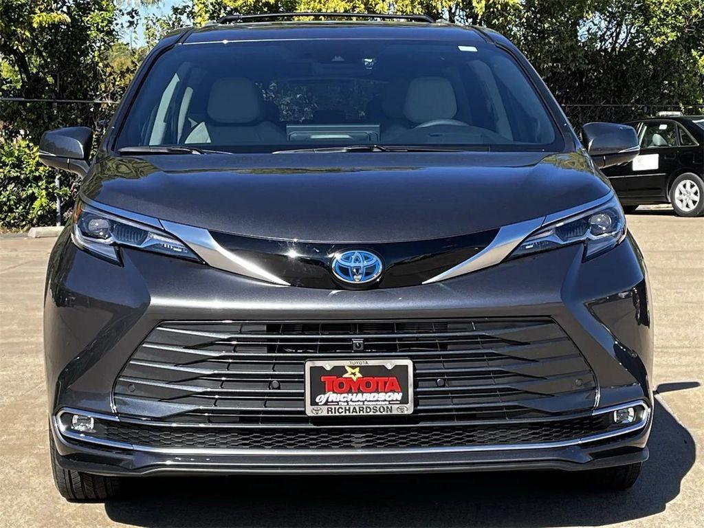 used 2025 Toyota Sienna car, priced at $59,995