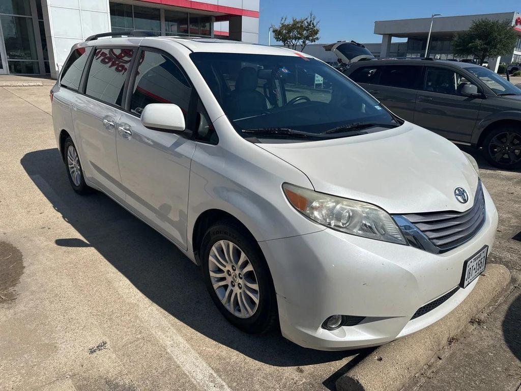 used 2017 Toyota Sienna car