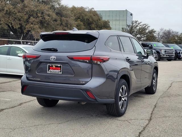 used 2024 Toyota Highlander car, priced at $40,858