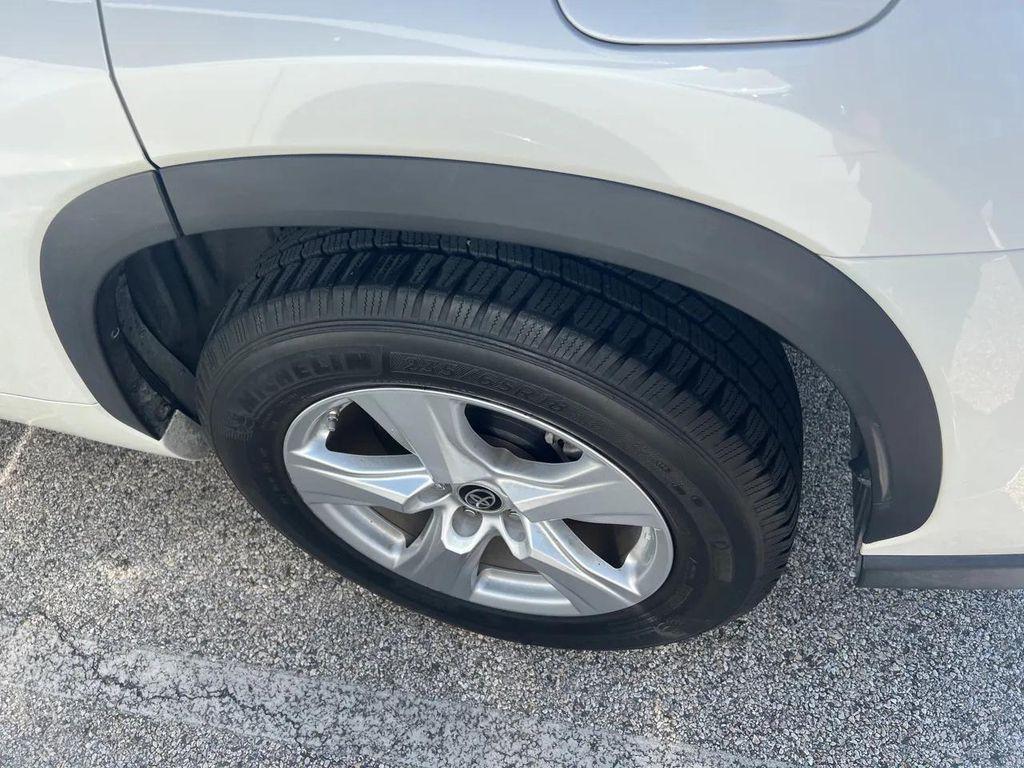 used 2021 Toyota Highlander car