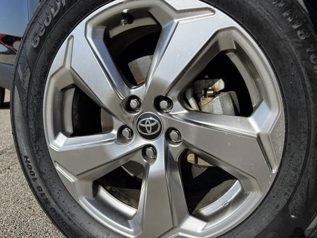 used 2021 Toyota RAV4 Hybrid car, priced at $32,998