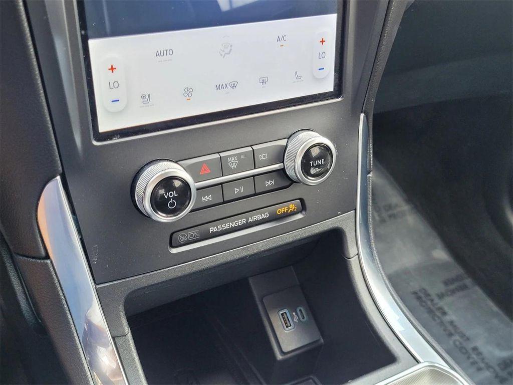 used 2024 Ford Edge car, priced at $24,966