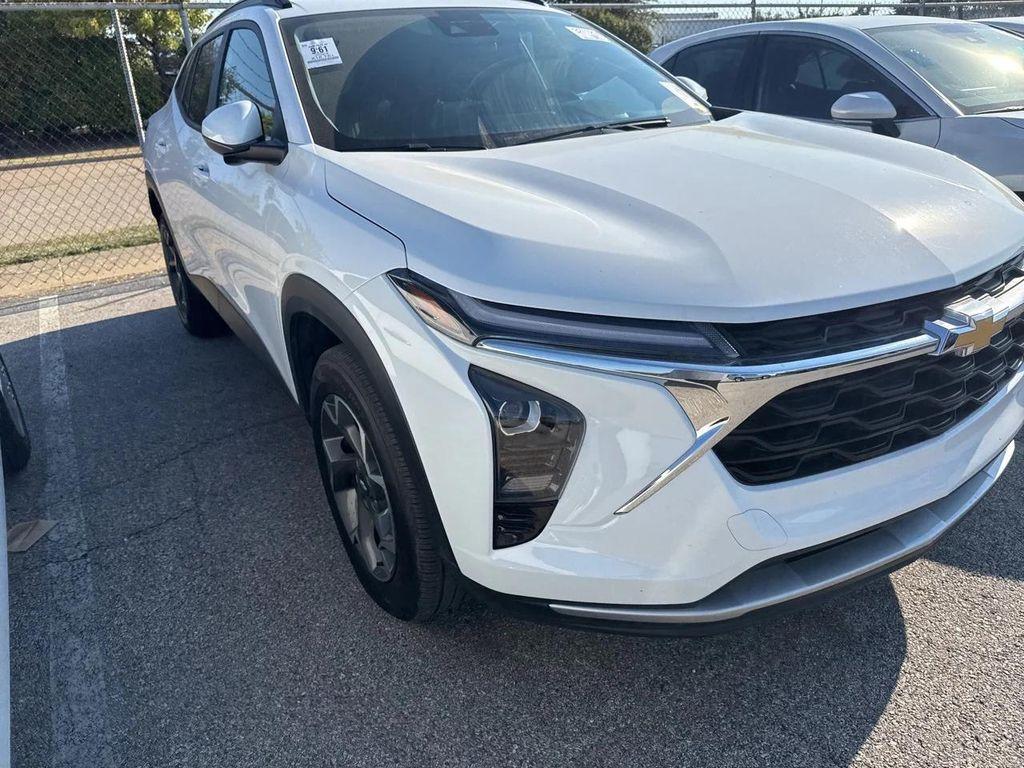 used 2024 Chevrolet Trax car, priced at $20,998