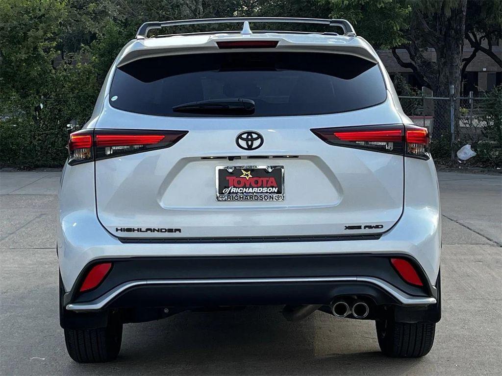 used 2025 Toyota Highlander car, priced at $49,988
