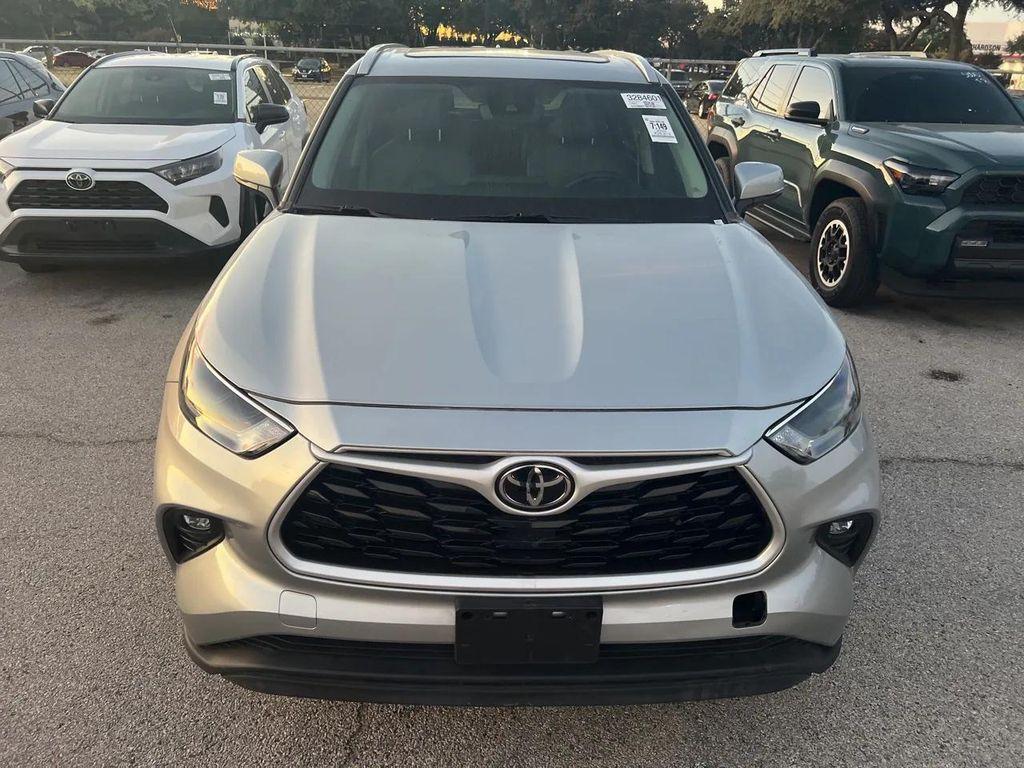 used 2022 Toyota Highlander car, priced at $34,767