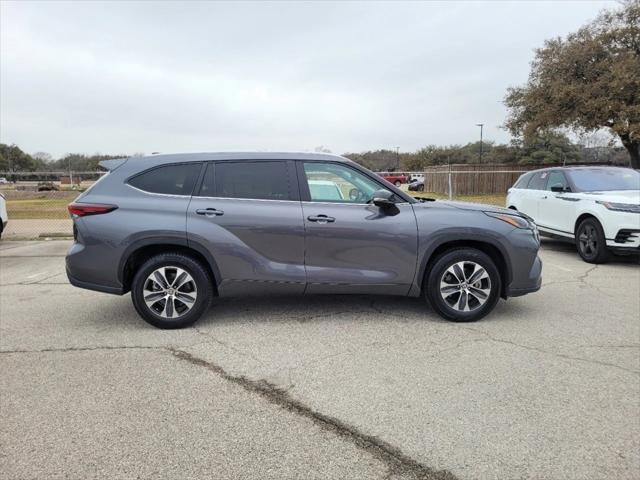 used 2024 Toyota Highlander car, priced at $38,998