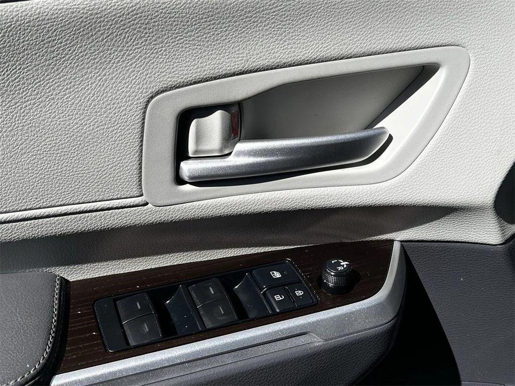 used 2022 Toyota Sienna car, priced at $31,757