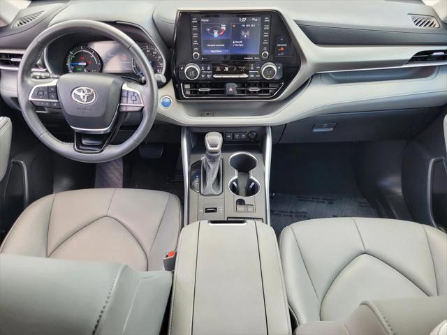 used 2021 Toyota Highlander Hybrid car, priced at $33,998
