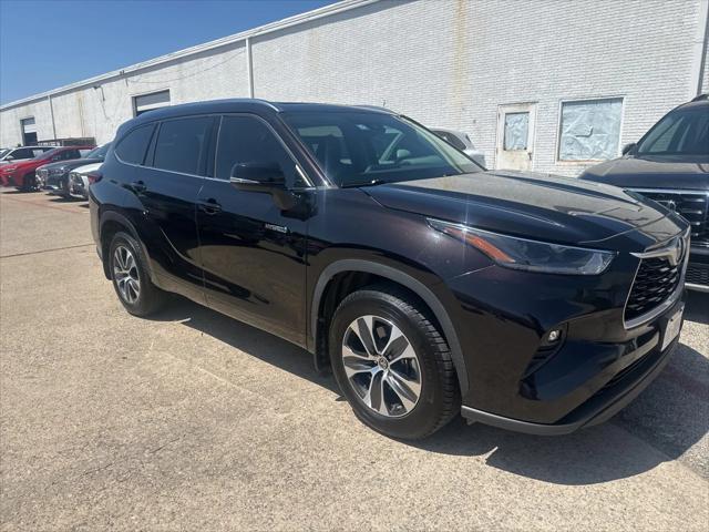 used 2021 Toyota Highlander Hybrid car, priced at $33,485