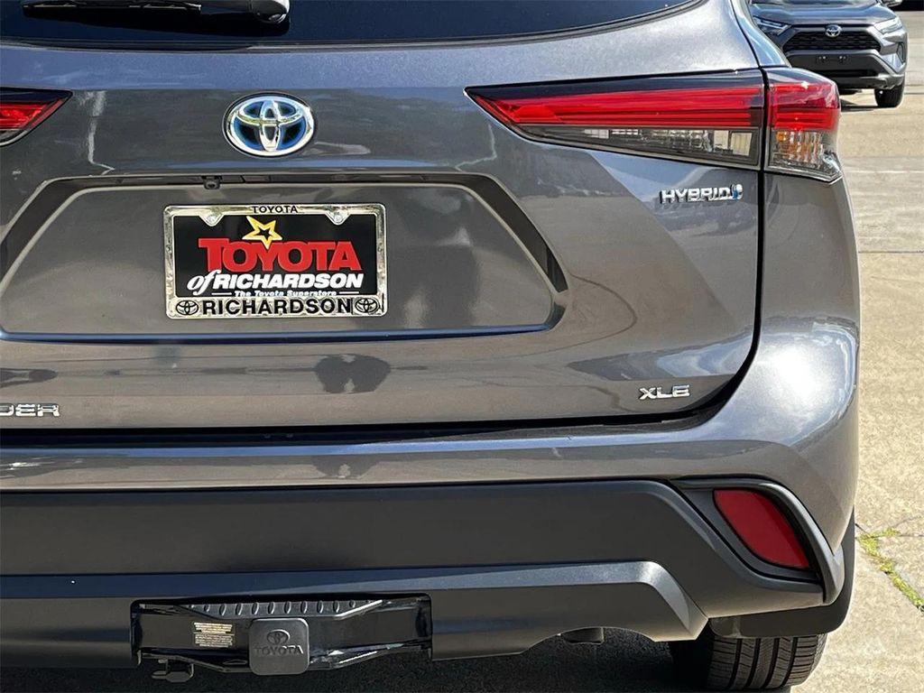 used 2023 Toyota Highlander Hybrid car, priced at $34,484