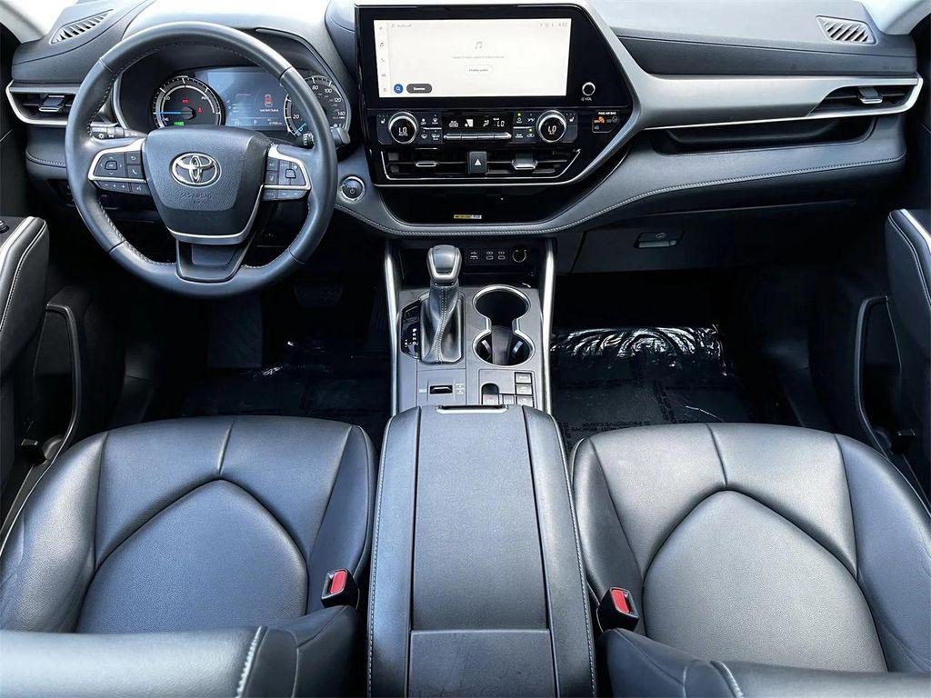 used 2023 Toyota Highlander Hybrid car, priced at $34,484