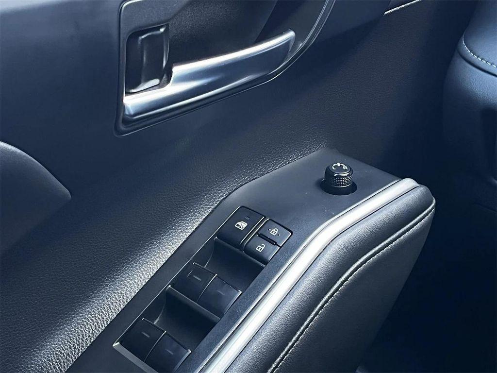 used 2023 Toyota Highlander Hybrid car, priced at $34,484