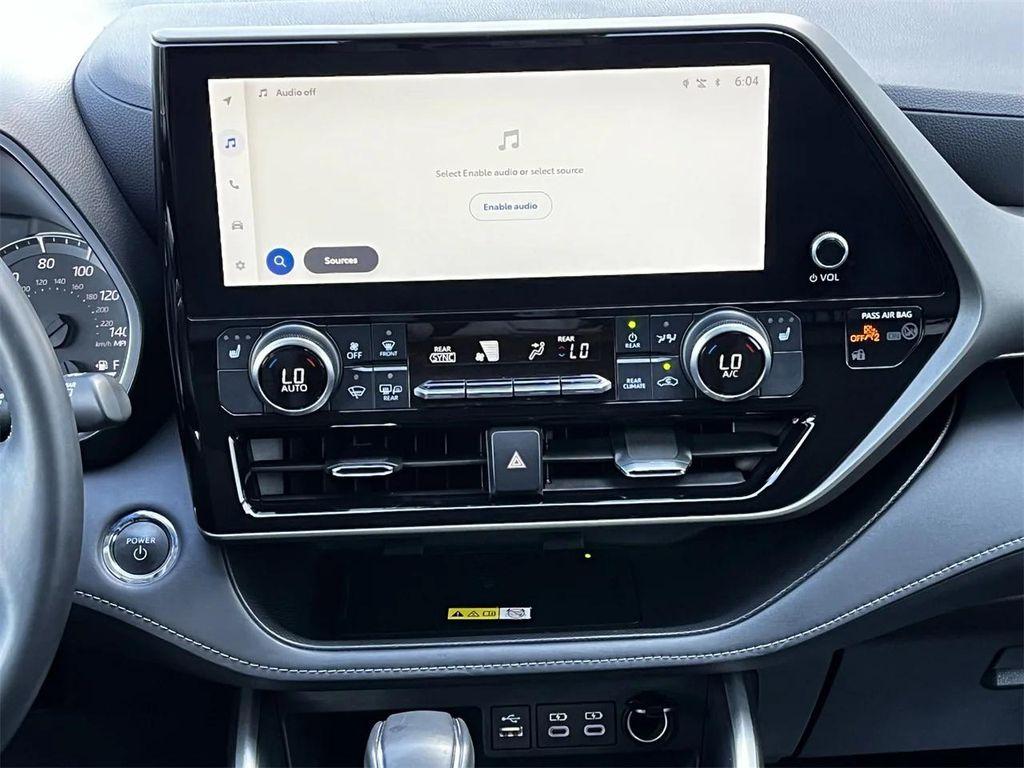 used 2023 Toyota Highlander Hybrid car, priced at $34,484