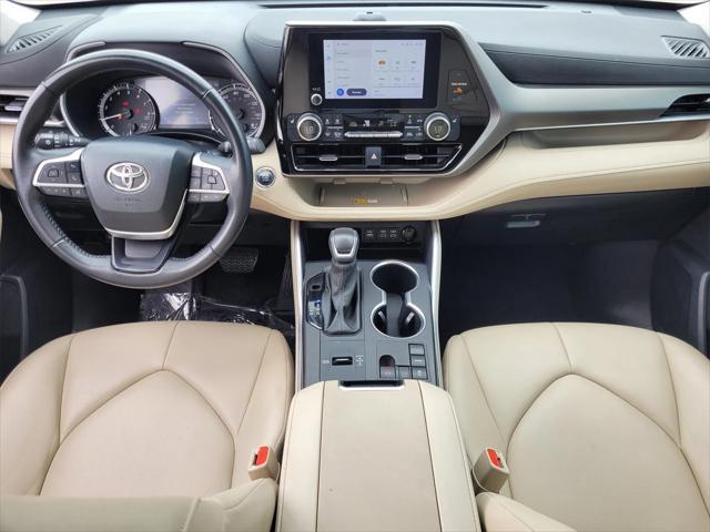 used 2023 Toyota Highlander car, priced at $33,821