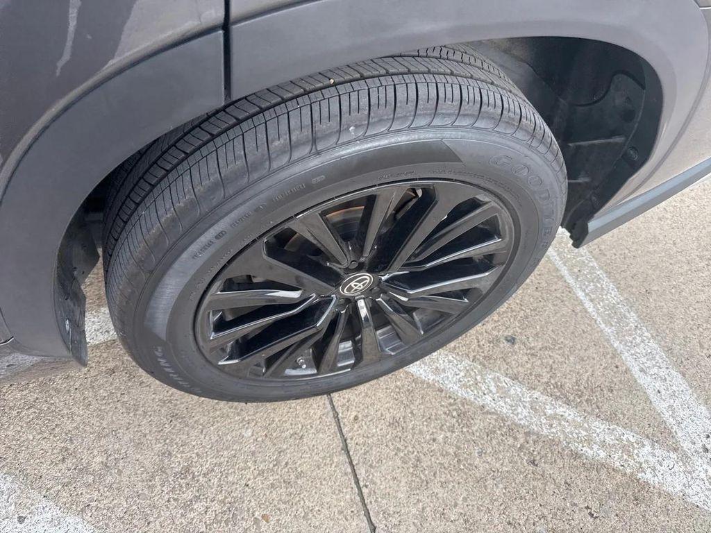 used 2023 Toyota Highlander car, priced at $36,998