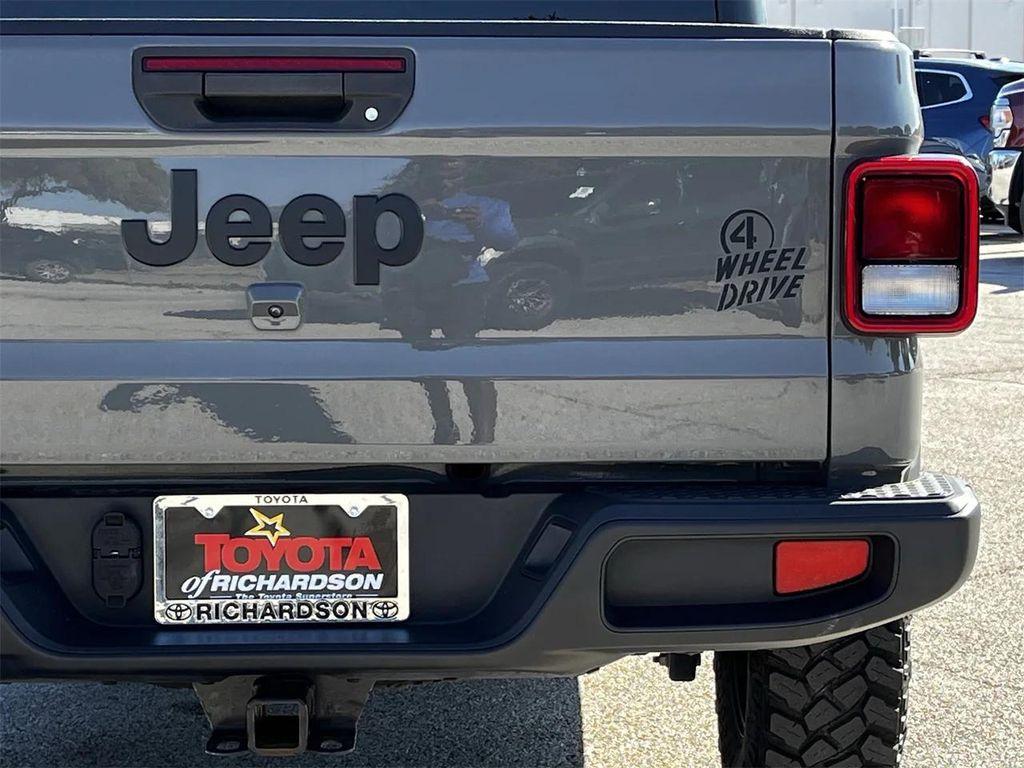 used 2021 Jeep Gladiator car, priced at $28,564