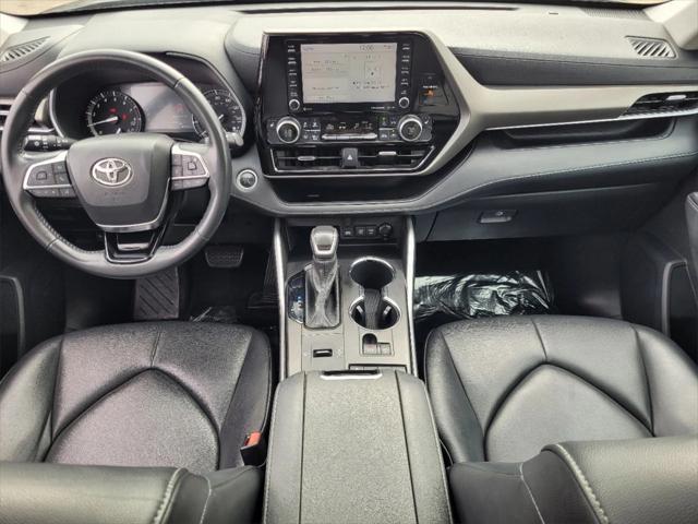 used 2021 Toyota Highlander car, priced at $28,988