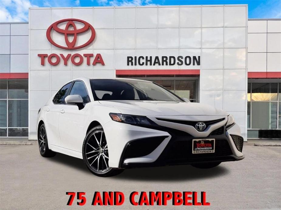 used 2022 Toyota Camry Hybrid car, priced at $28,978