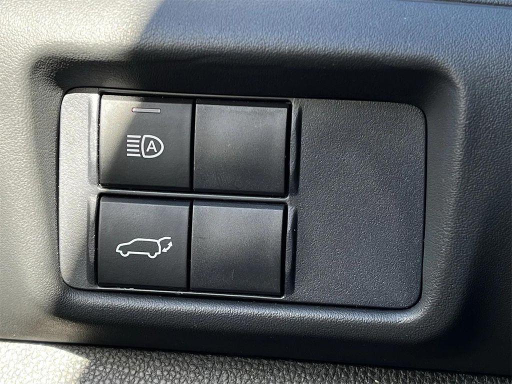 used 2021 Toyota Highlander car, priced at $27,871