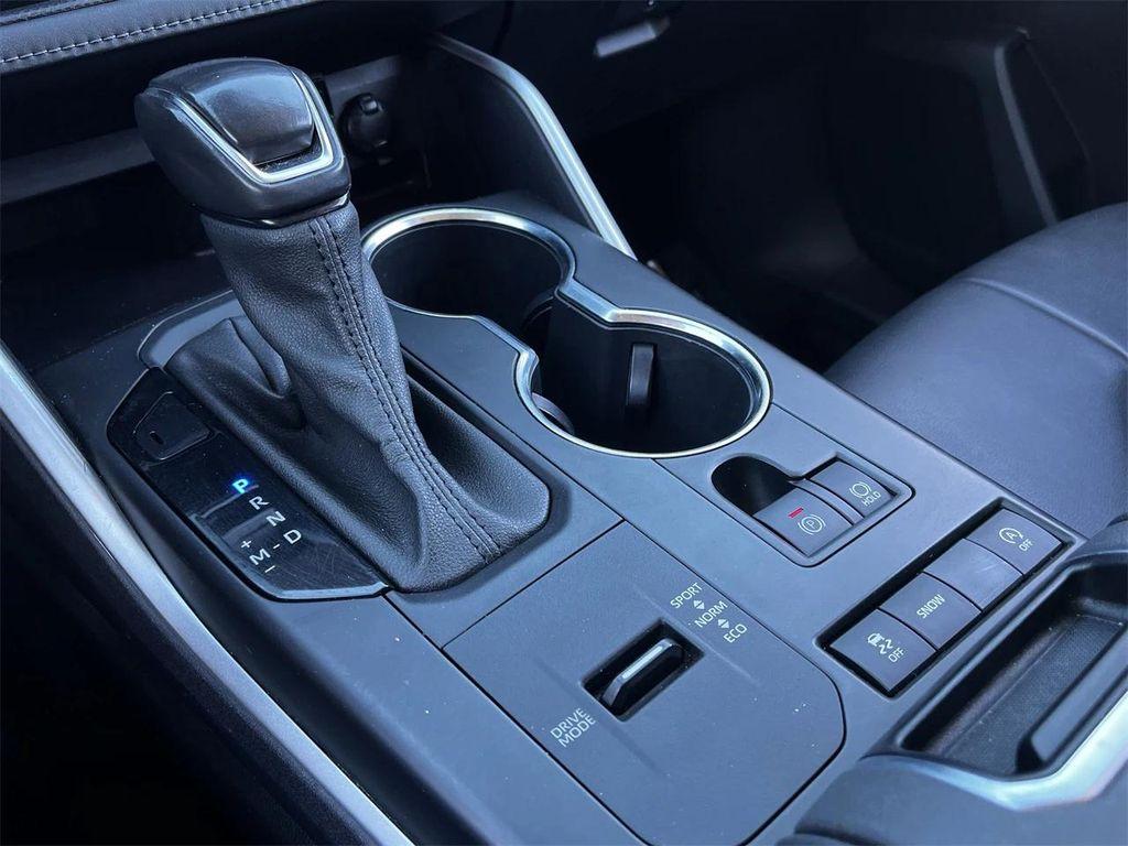 used 2021 Toyota Highlander car, priced at $27,871