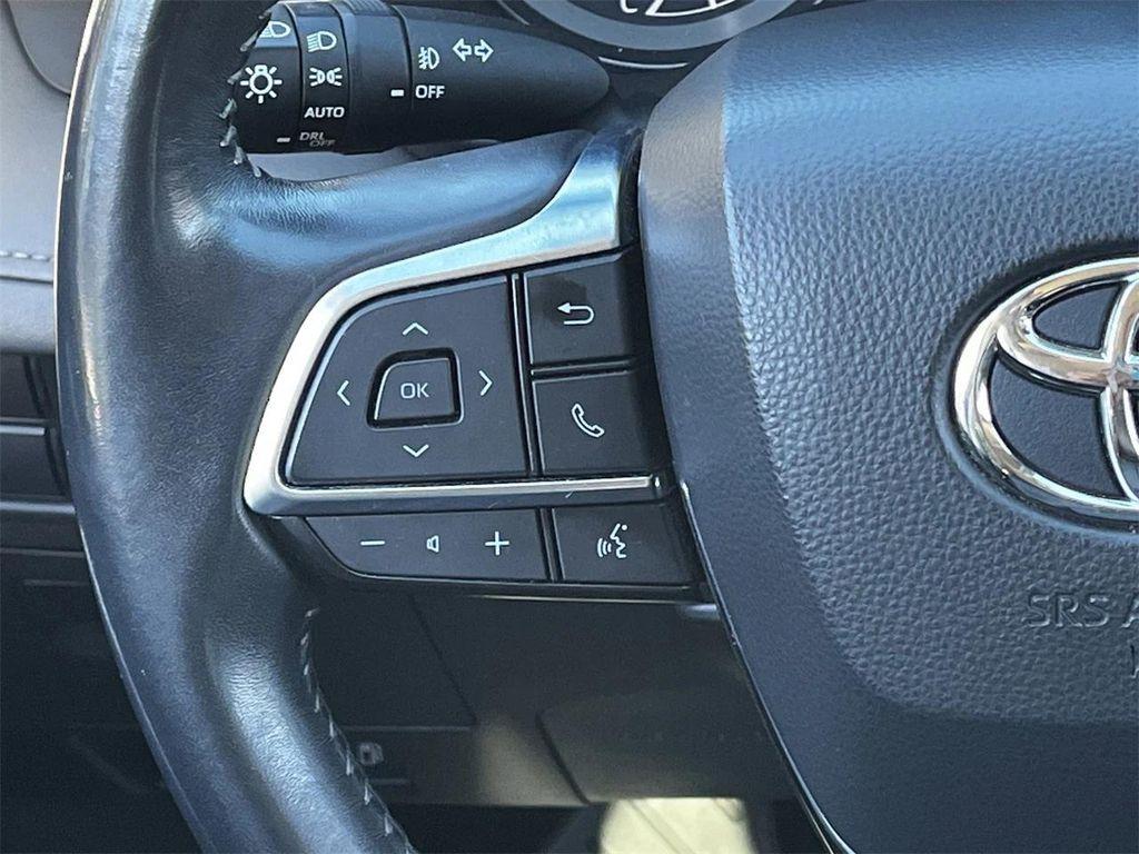 used 2021 Toyota Highlander car, priced at $27,871