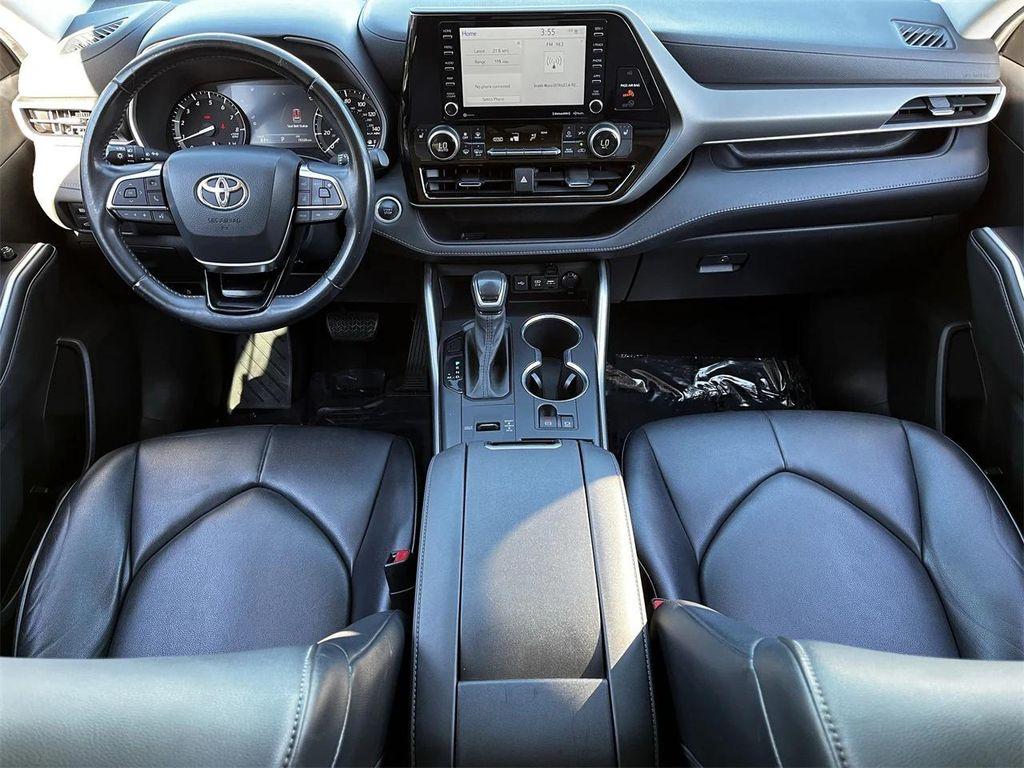 used 2021 Toyota Highlander car, priced at $27,871