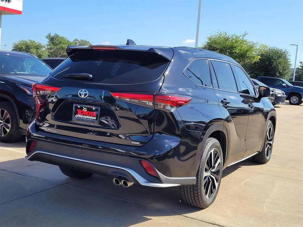 used 2022 Toyota Highlander car, priced at $35,867
